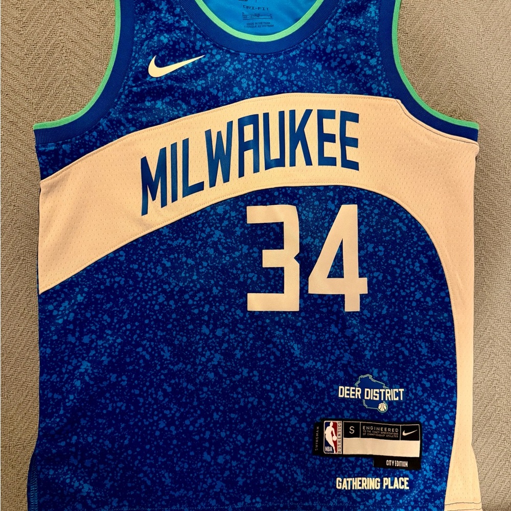 Nike Blue and WHITE Giannis Antetokounmpo Kids Milwaukee Jersey